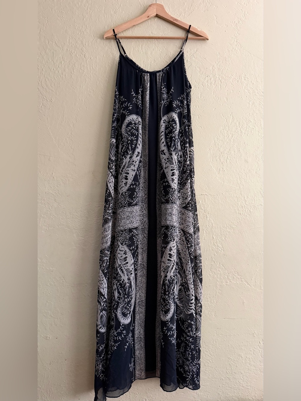 Express Black and White Paisley Maxi Dress